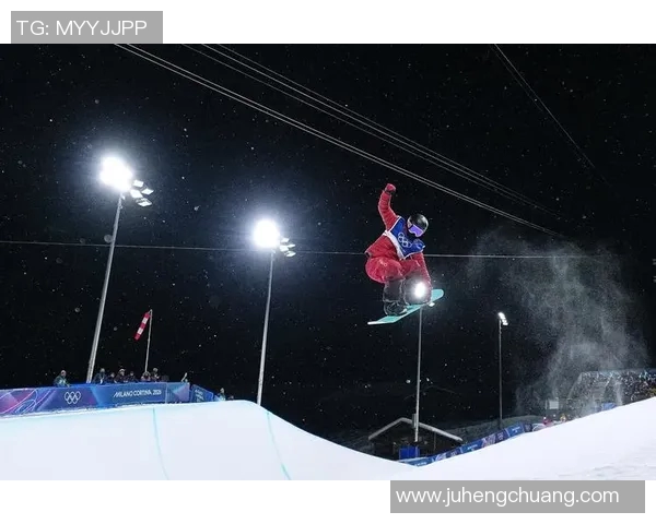 冬奥滑雪选手下坡转弯技术动作解析与重心控制研究